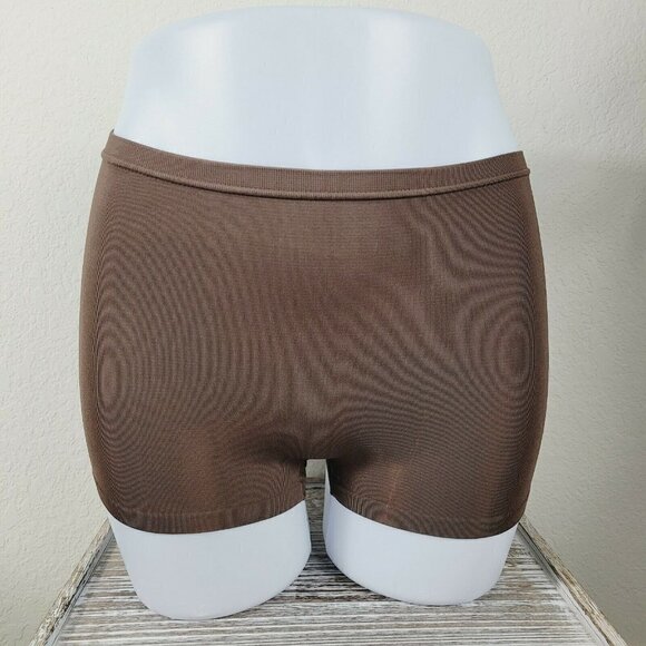 Nordstrom Intimates Boy Leg Brief Shapewear Panty Light Control Med Brown NWT - Picture 2 of 8